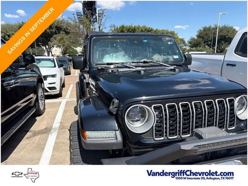 Used 2024 Jeep Wrangler Unlimited Sahara w/ Technology Group AWD/4WD image 3