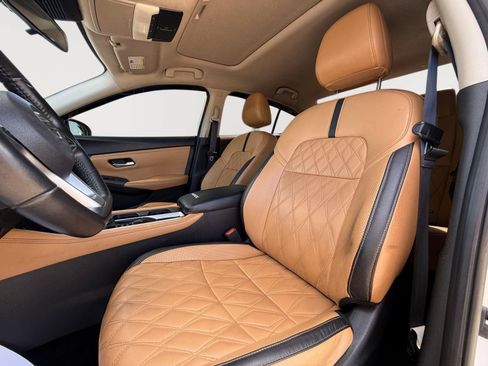 Used 2023 Nissan Sentra SV w/ SV Premium Package FWD image 10