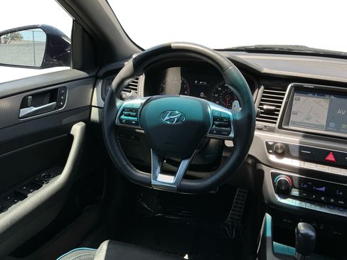 Used 2018 Hyundai Sonata Limited w/ Cargo Package FWD image 11