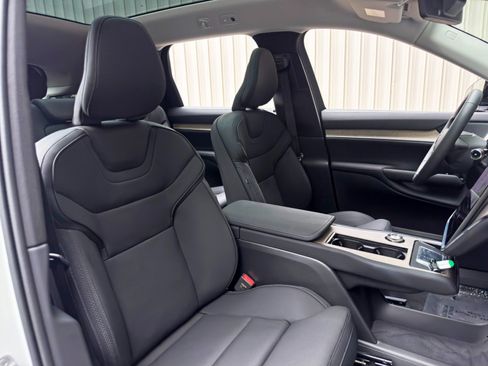 Used 2025 Volvo EX90 Ultra AWD/4WD image 34