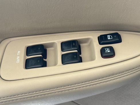 Used 2004 Lexus ES 330 image 13