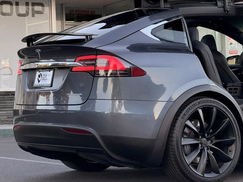Used 2019 Tesla Model X 75D AWD/4WD image 9