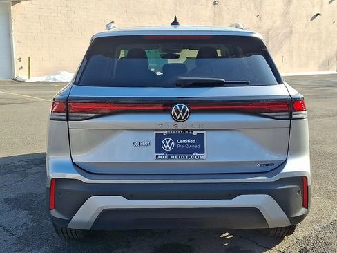 Certified 2025 Volkswagen Tiguan S w/ 18" Wheel Package image 9