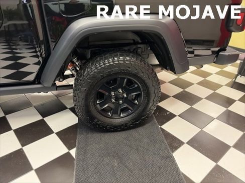 Used 2023 Jeep Gladiator Mojave w/ Cold Weather Group image 9