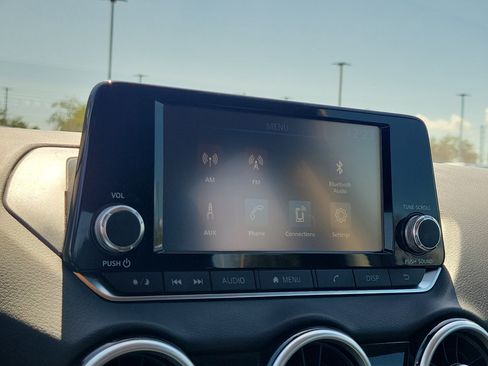 Used 2025 Nissan Sentra S image 24