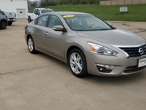 Used 2014 Nissan Altima 2.5 SV w/ Convenience Package image 2