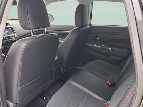 Used 2025 Mitsubishi Outlander Sport SE AWD/4WD image 10