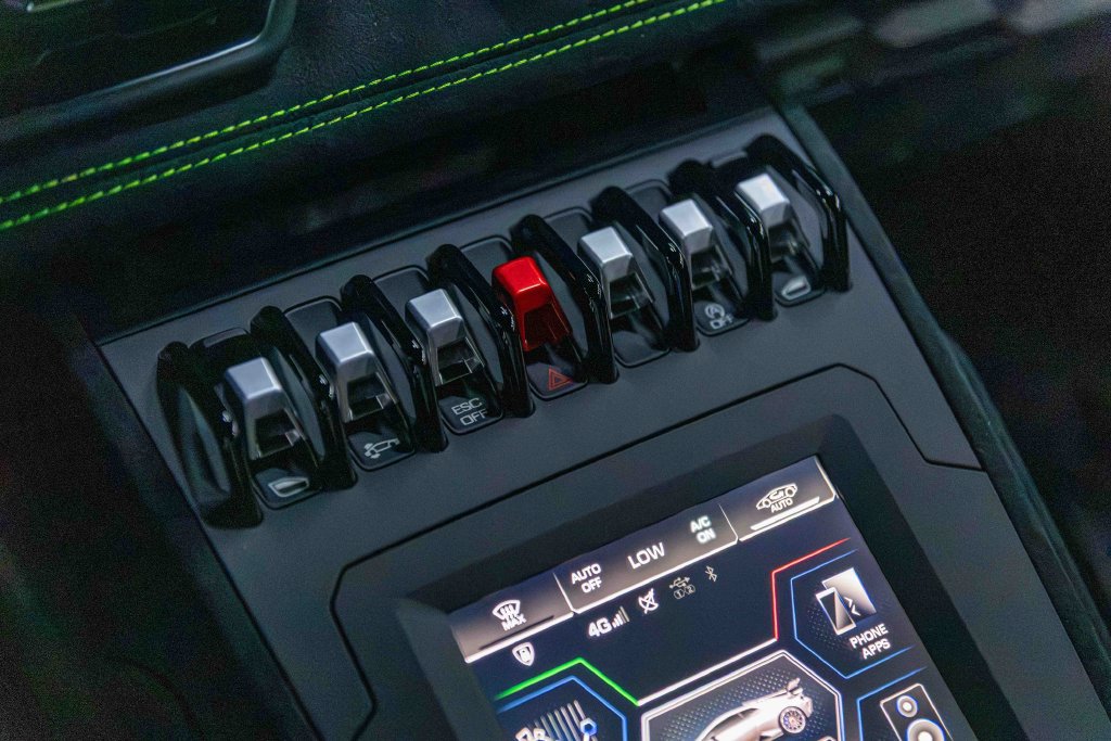Used 2022 Lamborghini Huracan STO RWD image 48