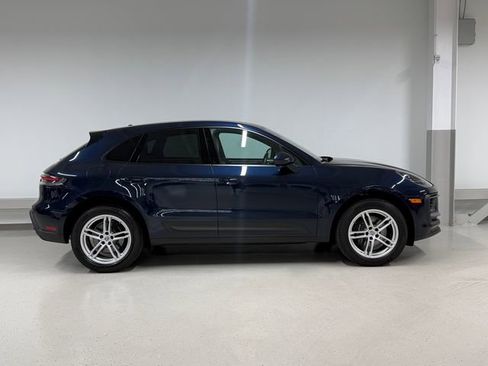 Certified 2023 Porsche Macan AWD/4WD image 9