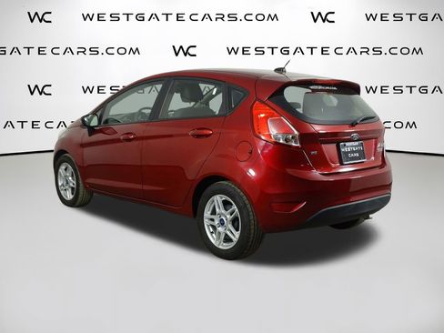 Used 2017 Ford Fiesta SE image 3