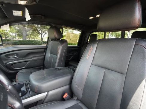 Used 2021 Nissan Titan PRO-4X w/ Pro-4x Convenience Package AWD/4WD image 26