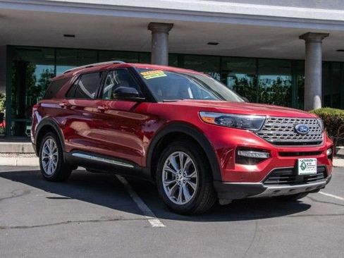 Used 2023 Ford Explorer Limited image 1