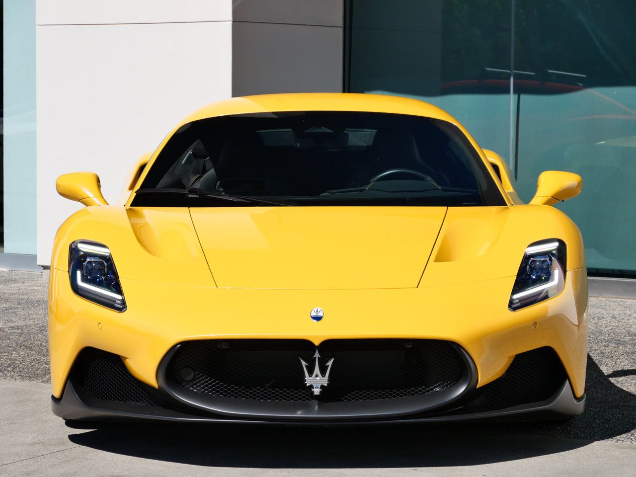 Used 2023 Maserati MC20 Coupe RWD image 2