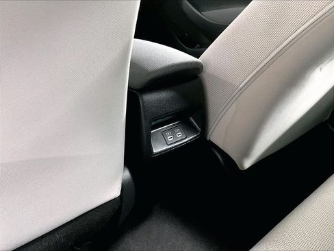 Used 2023 Toyota Corolla LE FWD image 27