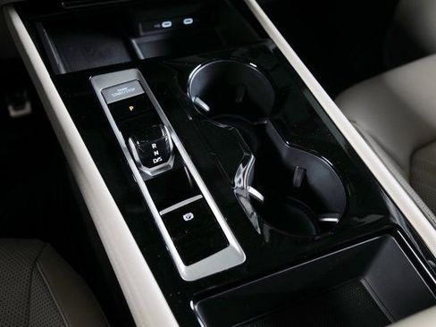 Used 2024 Volkswagen Atlas SEL Premium R-Line AWD/4WD image 14