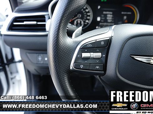 Used 2025 Genesis G70 2.5T RWD image 21