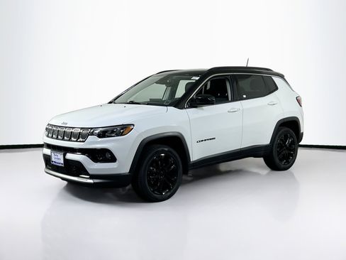 Used 2022 Jeep Compass Limited w/ Sun and Sound Group AWD/4WD image 1