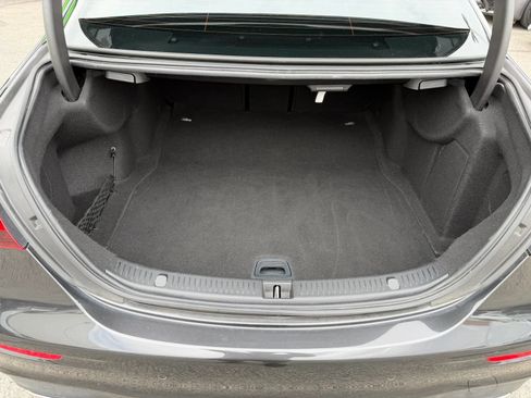 Used 2021 Mercedes-Benz E 350 Sedan image 33