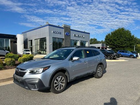 Used 2021 Subaru Outback Premium AWD/4WD image 8
