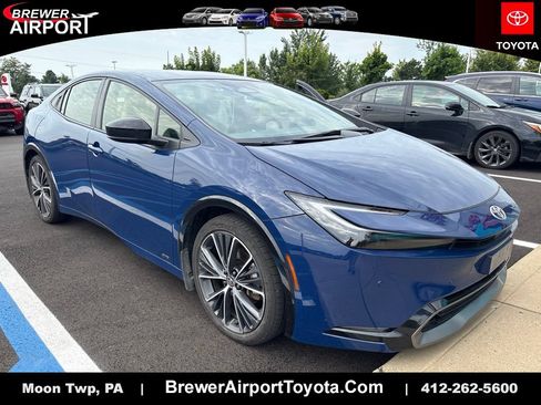Used 2026 Toyota Prius XLE AWD/4WD image 1