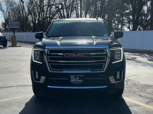 Used 2021 GMC Yukon SLT image 3