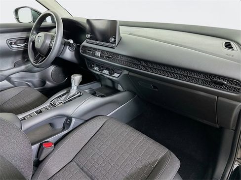 Certified 2025 Honda HR-V LX image 28