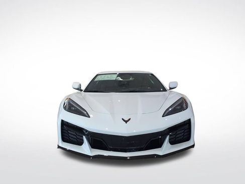 New 2027 Chevrolet Corvette Grand Sport w/ Z52 Sport Performance Package RWD image 9