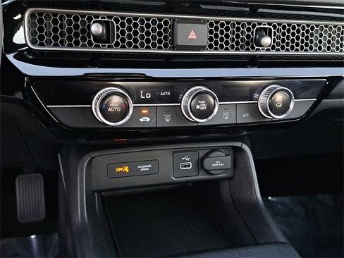 Certified 2023 Honda Civic LX image 29