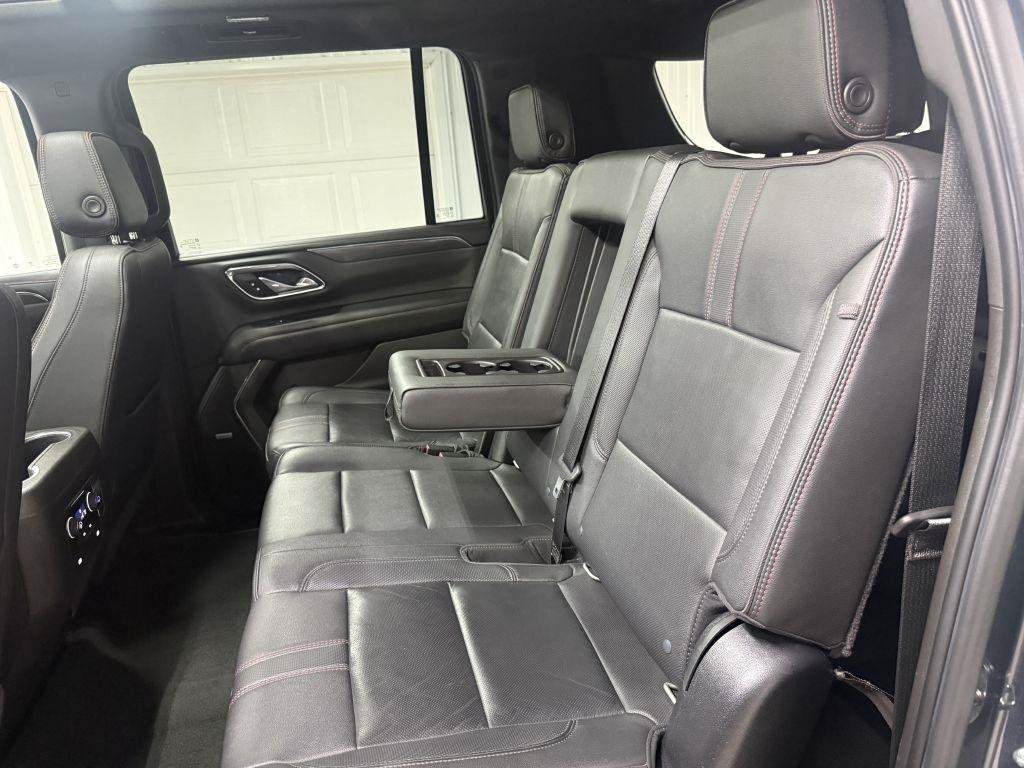 Used 2021 Chevrolet Suburban RST AWD/4WD image 25