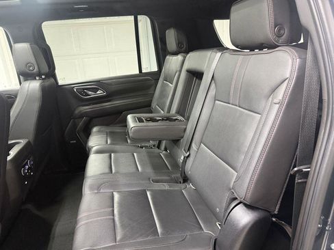 Used 2021 Chevrolet Suburban RST AWD/4WD image 25