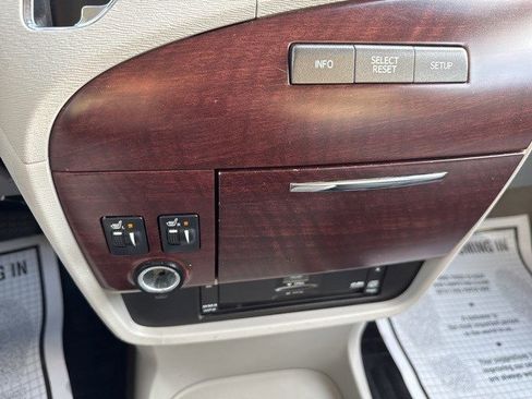 Used 2013 Toyota Sienna XLE image 26