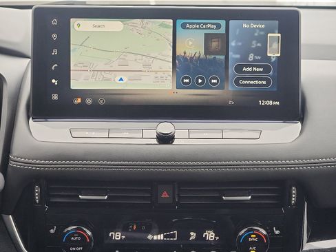 Used 2024 Nissan Rogue SL image 17