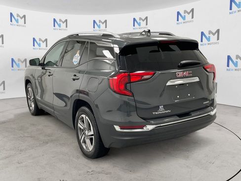 Used 2021 GMC Terrain SLT w/ Infotainment Package II image 2