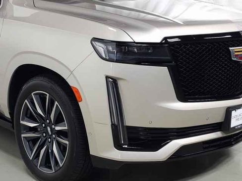 Used 2021 Cadillac Escalade ESV Sport w/ Driver Assist Tech Package image 19