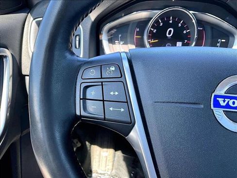 Used 2016 Volvo S60 T5 Cross Country Platinum AWD/4WD image 20