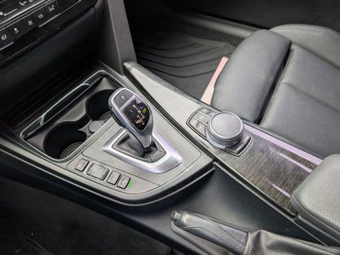 Used 2017 BMW 340i Gran Turismo xDrive image 25