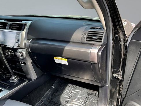 Used 2023 Toyota 4Runner SR5 Premium w/ Moonroof Package AWD/4WD image 21