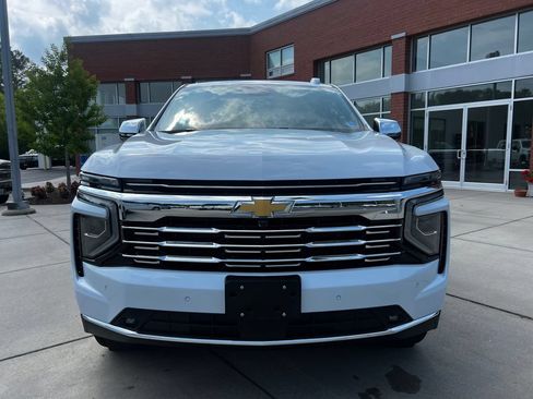 New 2026 Chevrolet Suburban Premier w/ Sun And Tow Package AWD/4WD image 3