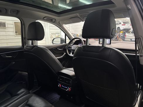 Used 2019 Audi Q7 3.0T Premium Plus w/ Premium Plus Package AWD/4WD image 34