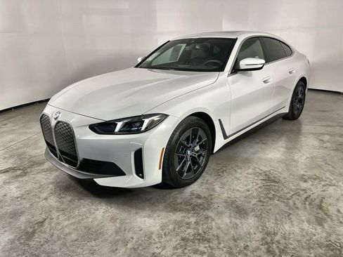 Used 2025 BMW i4 eDrive40 w/ Premium Package RWD image 4