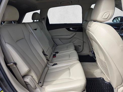 Used 2018 Audi Q7 3.0T Prestige w/ Prestige Package AWD/4WD image 28