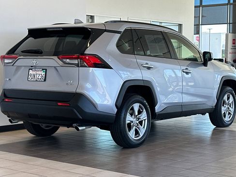 Certified 2025 Toyota RAV4 LE AWD/4WD image 4