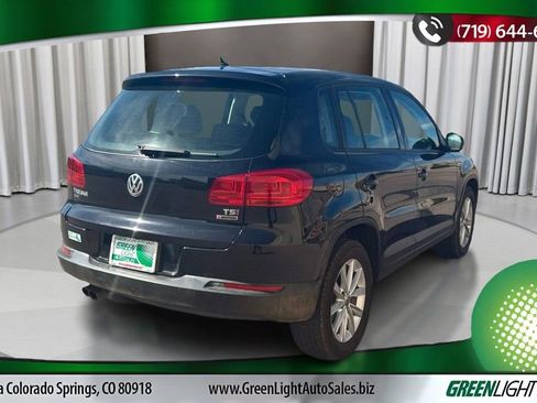 Used 2017 Volkswagen Tiguan S image 5