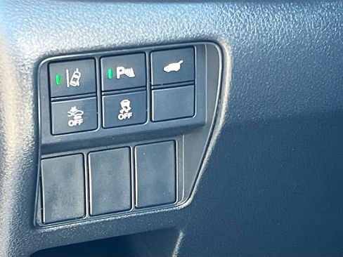 Used 2022 Honda CR-V Touring image 10