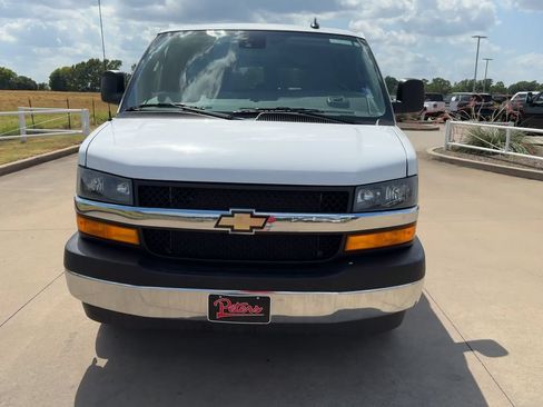 Used 2025 Chevrolet Express 3500 LT w/ LT Preferred Equipment Group RWD image 4