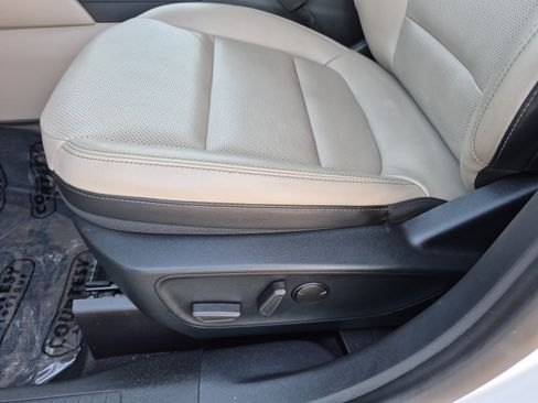 Used 2020 Ford Escape SEL FWD image 20