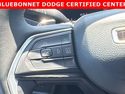 Used 2023 Jeep Grand Cherokee L Altitude AWD/4WD image 24