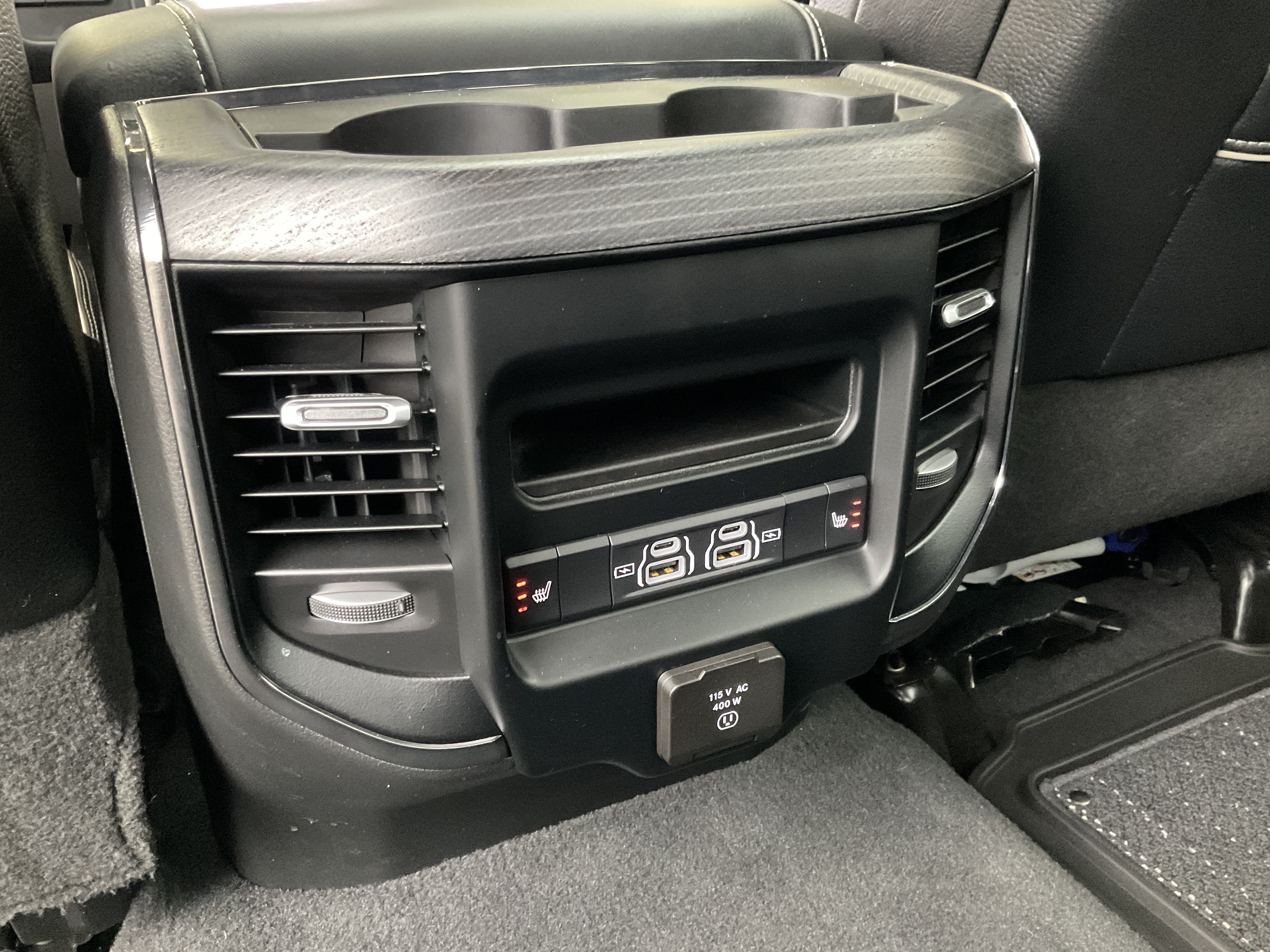 Used 2024 RAM 2500 Limited AWD/4WD image 41