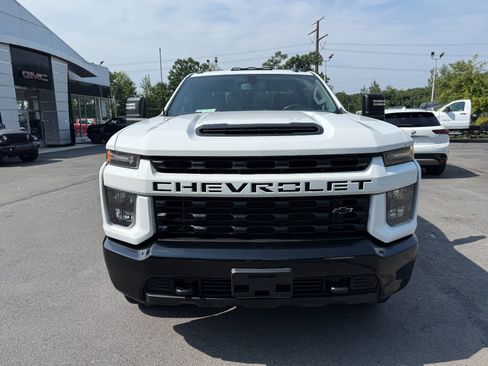 Used 2023 Chevrolet Silverado 2500 Custom w/ Custom Value Package AWD/4WD image 8