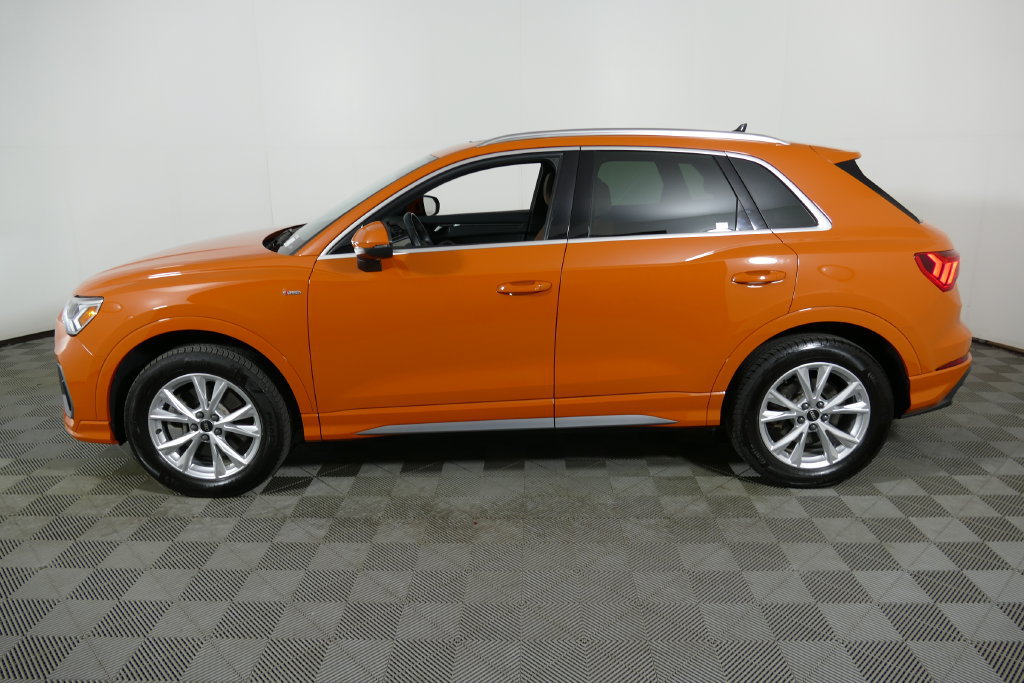 Used 2024 Audi Q3 2.0T Premium w/ Convenience Package AWD/4WD image 6
